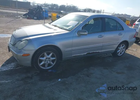 2001 Mercedes-Benz C 320 from USA, damaged, VIN WDBRF64J51F119218